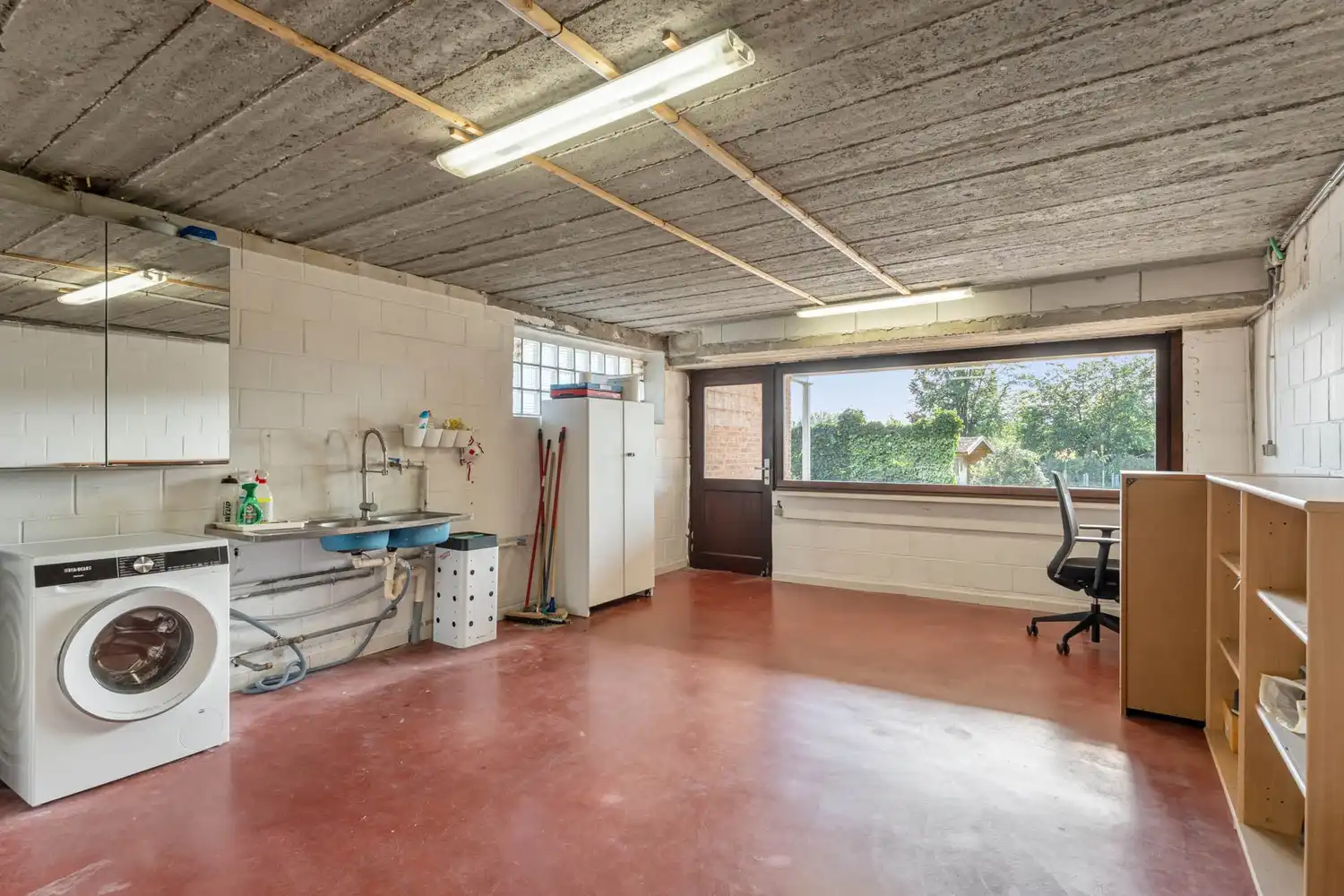 Mooi gerenoveerde woning met ruime kelder op een perceel van maar liefst 14a99ca, gunstig gelegen te Wezemaal. foto 32