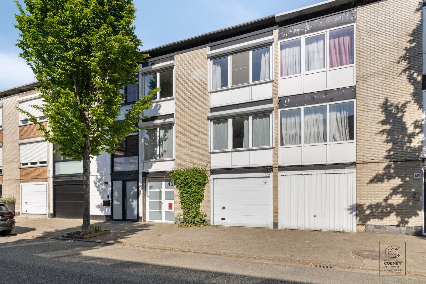 Instapklare bel-étage woning van 158 m² met drie slaapkamers op toplocatie te Linkeroever! foto 20