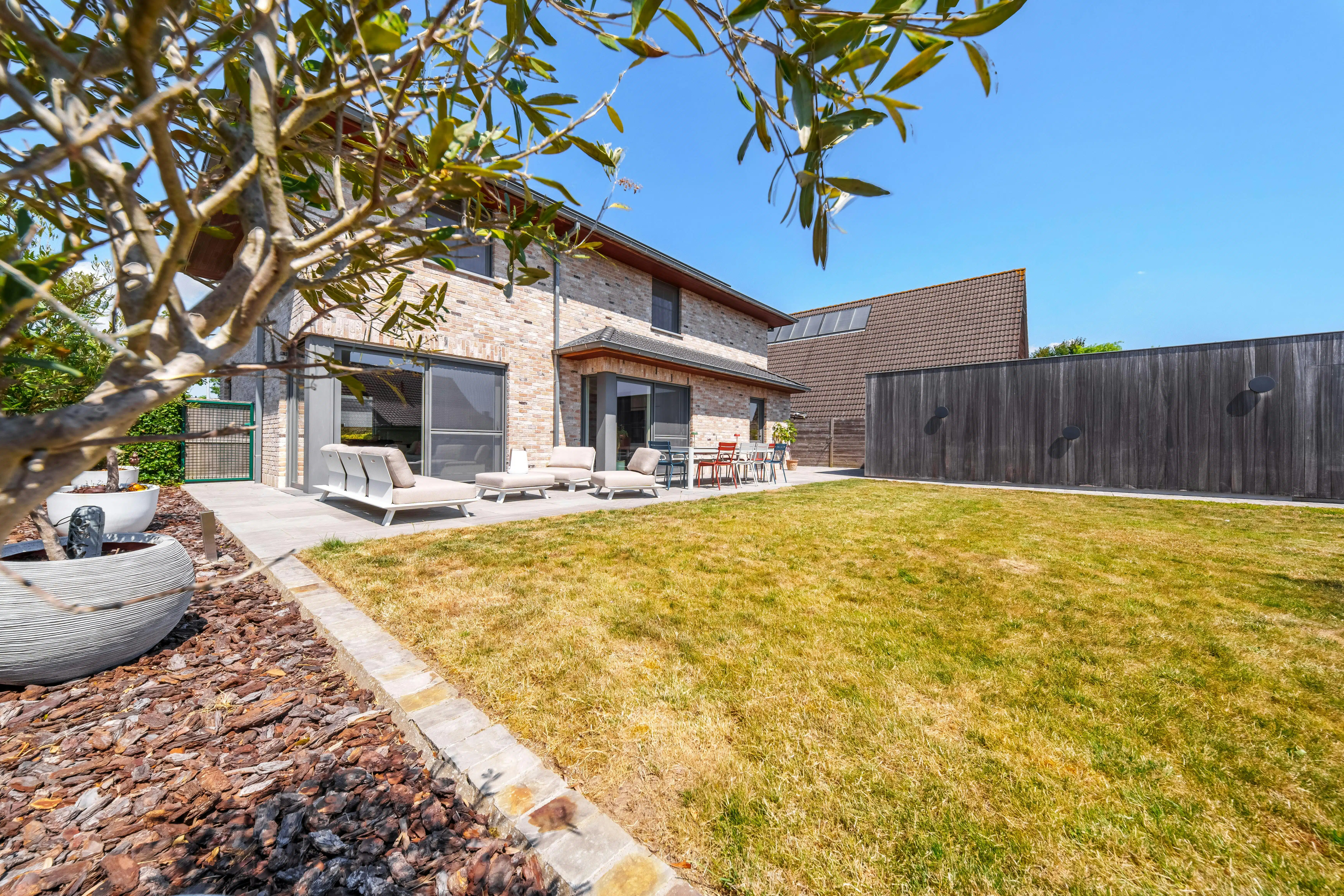 Uitstekend onderhouden villa te koop in Proones foto 19