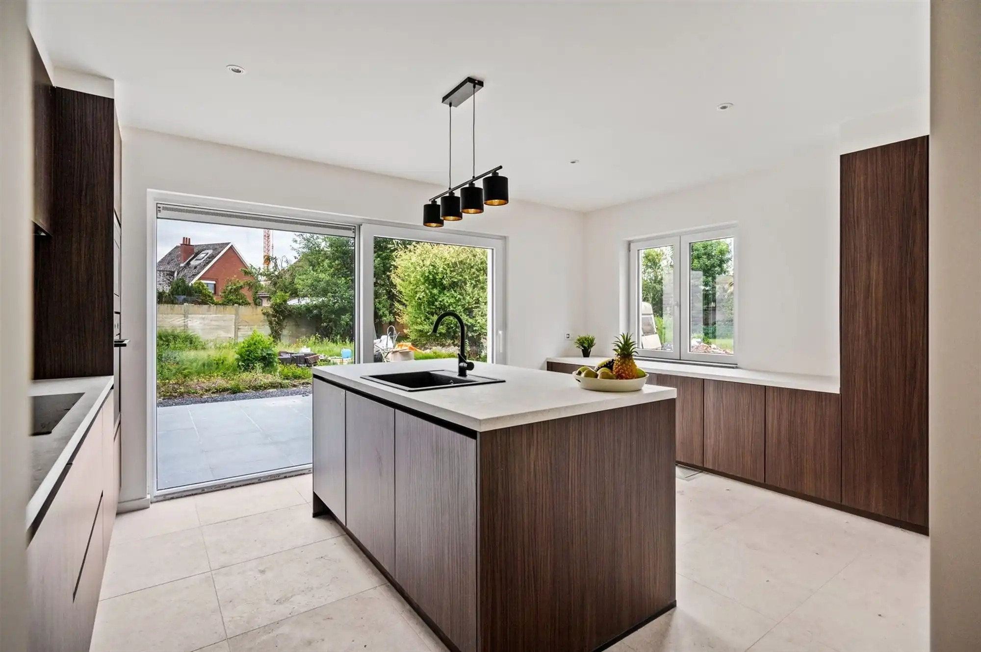 Recent gemoderniseerde, instapklare woning te Putte foto 4