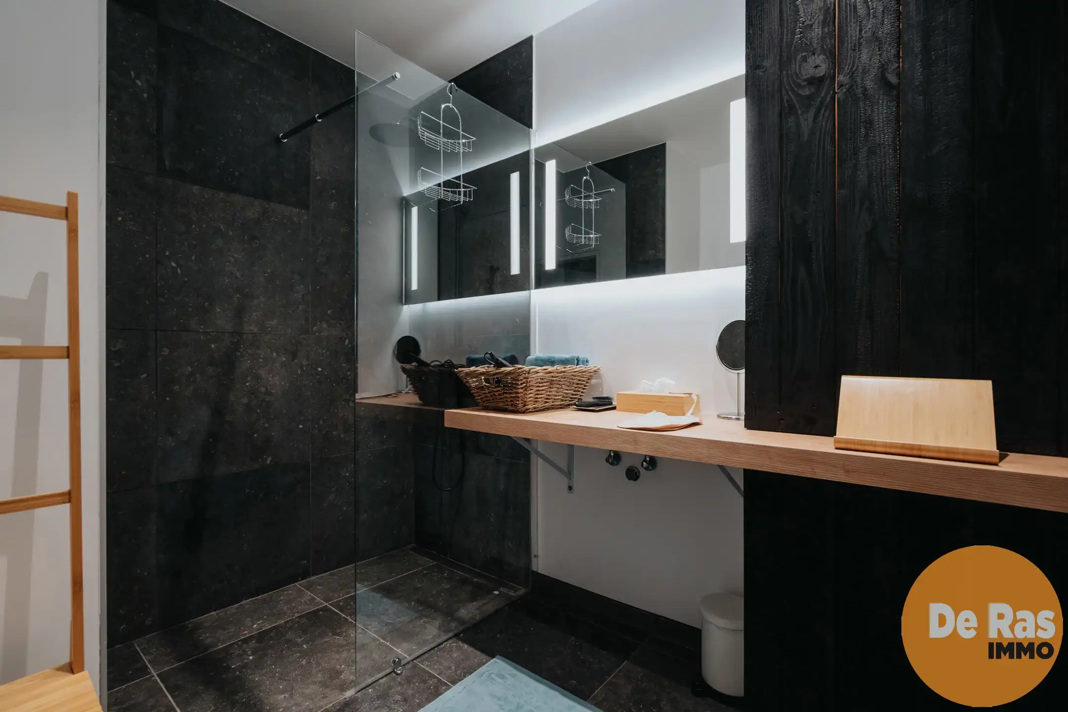 NIEUWERKERKEN – Commercieel pand met wellnessfaciliteiten foto 10