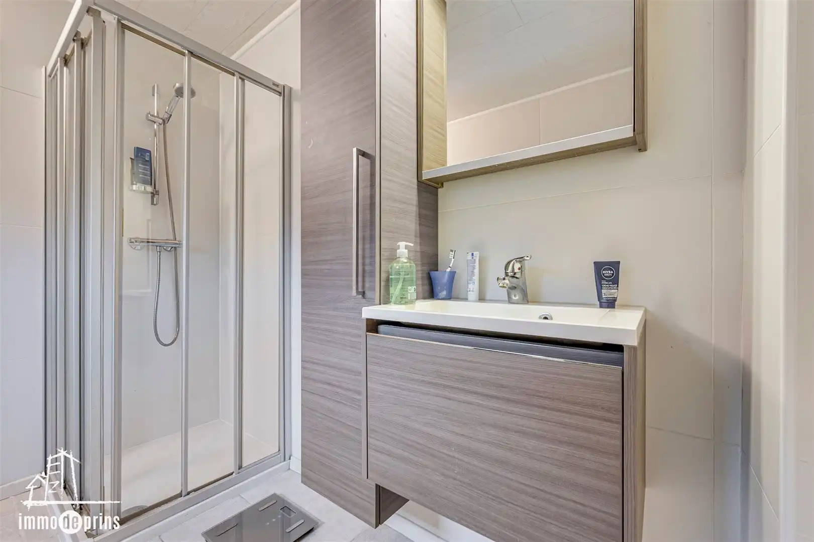 Woning met garage foto 12