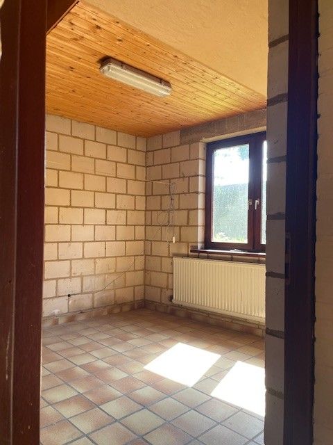 Ruime, vrijstaande te renoveren gezinswoning met veel potentieel op in totaal 875m² op toplocatie in As. foto 7