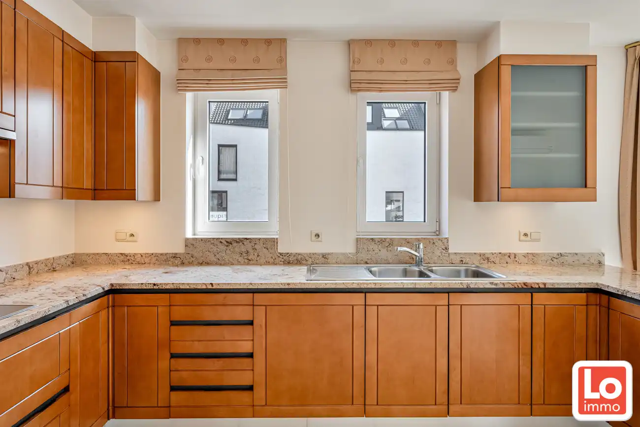 Ruim 2 slpk appartement met ZW-gericht terras op toplocatie! foto 7