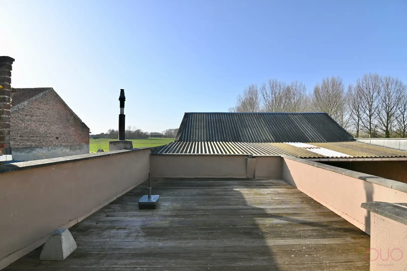 Instapklaar appartement met twee slaapkamers en groot terras met open zicht foto 13