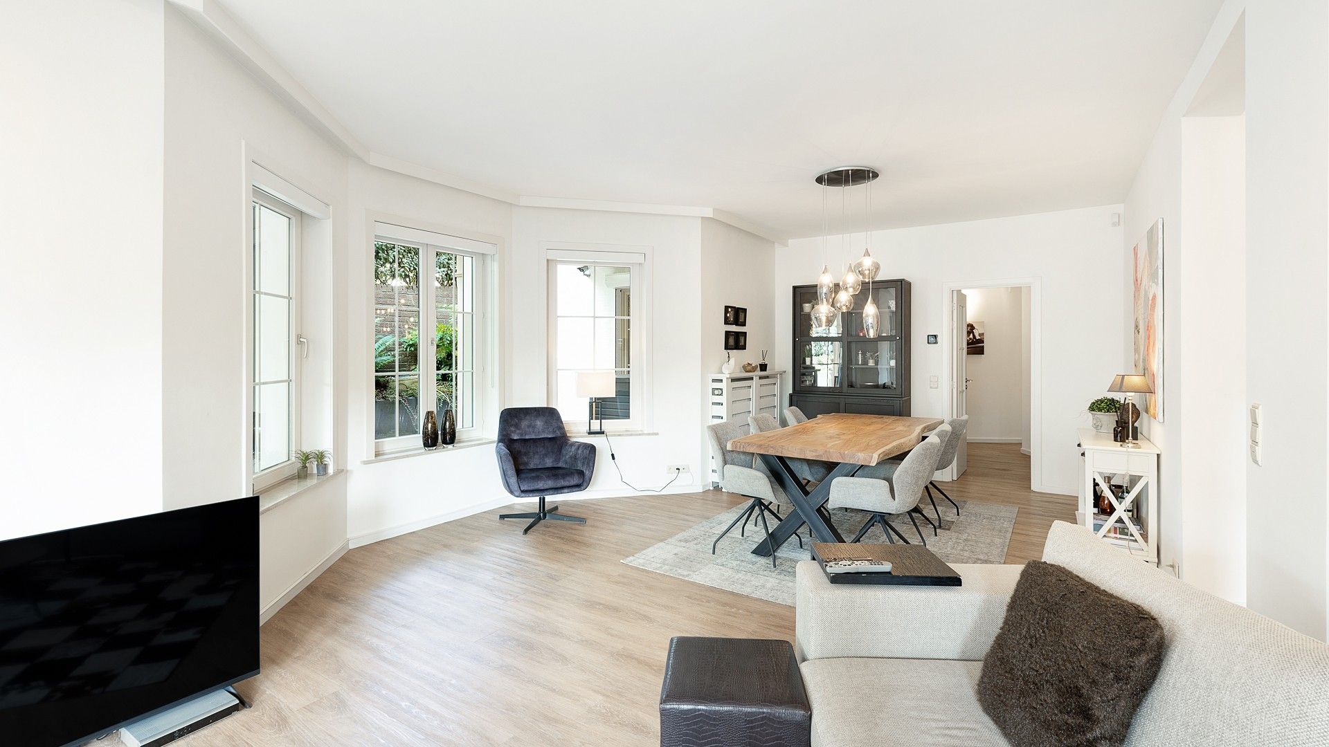 Heel ruim appartement van 165m² in de villaresidentie Elysée vlakbij het strand en het Albertplein, hartje Zoute. foto 12
