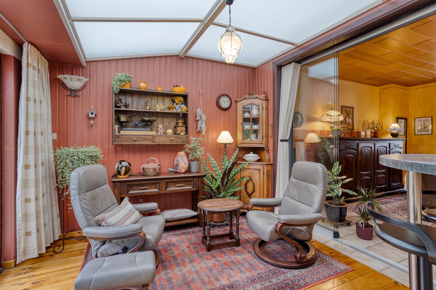 Vlakbij Boekenberg Park gelegen bel-étagewoning met 3 slks, tuin en garage. foto 16