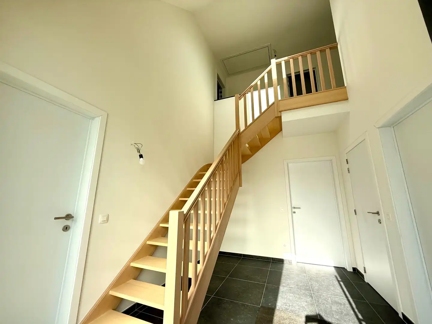 Volledig nieuwbouw, verrassend ruime en lichtrijke gezinswoning met 3 slaapkamers foto 10