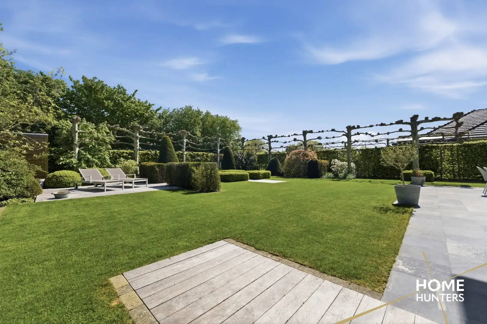 luxe villa met 4 slaapkamers, ruime tuin en een dubbele garage op een rustige locatie te Ieper foto 27