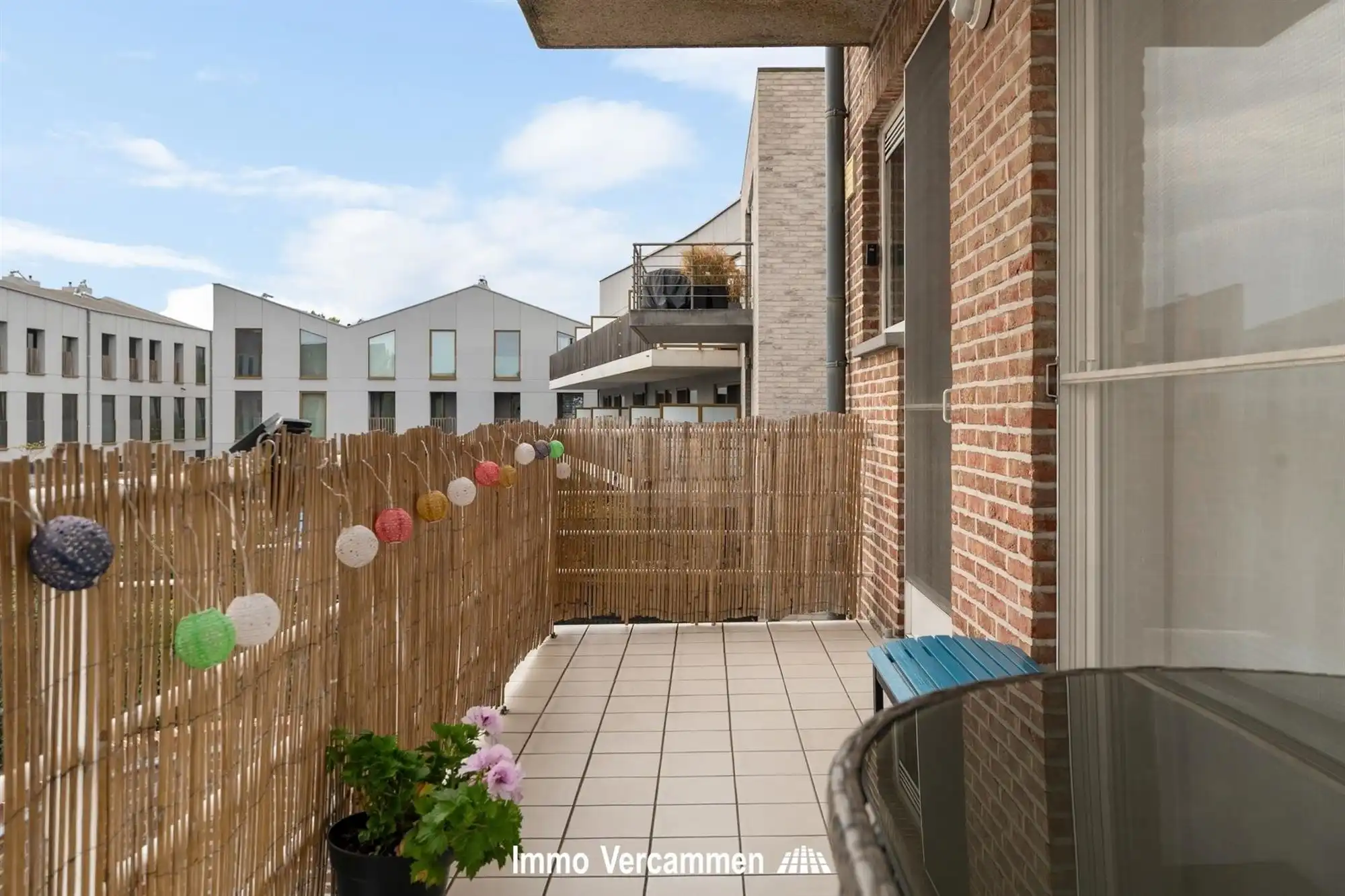 Ruim appartement (109 m²) met 2 SLPK, terras en garage foto 9