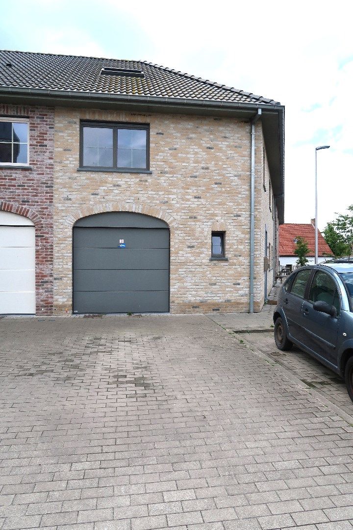 Huis met 6 slaapkamers in Zerkegem foto 15