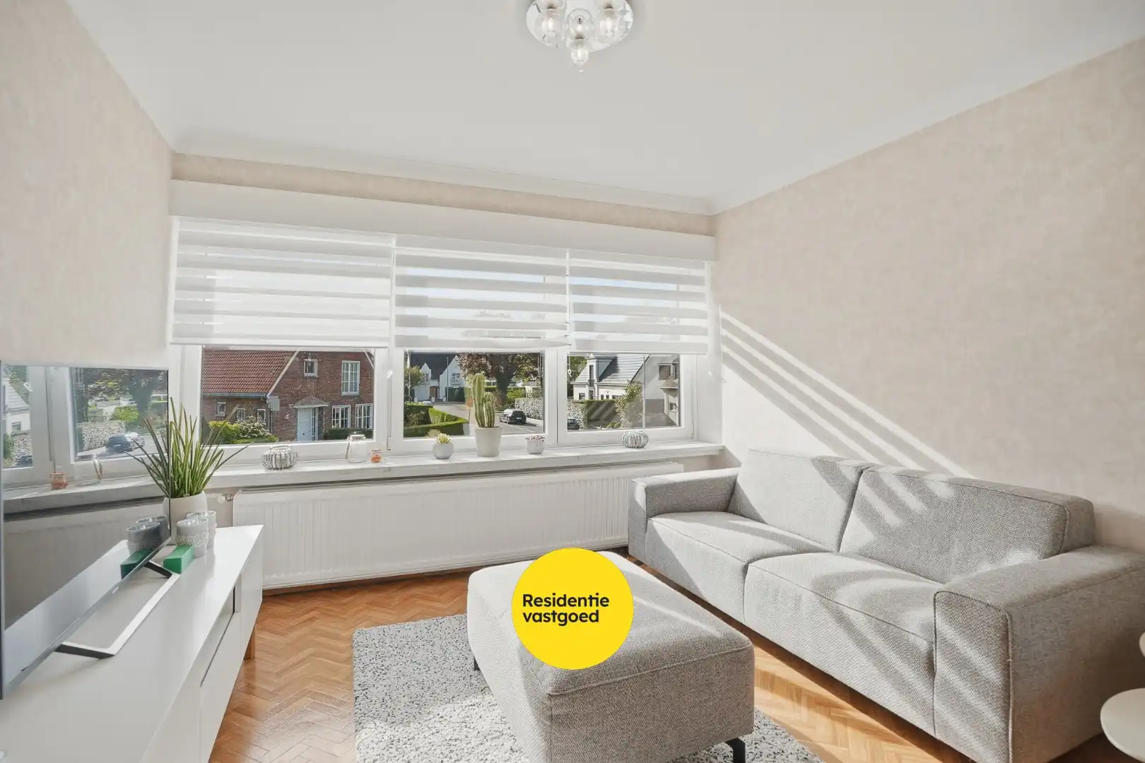 Instapklaar appartement met 2 slpks en garage te Sint-Andries! foto 4