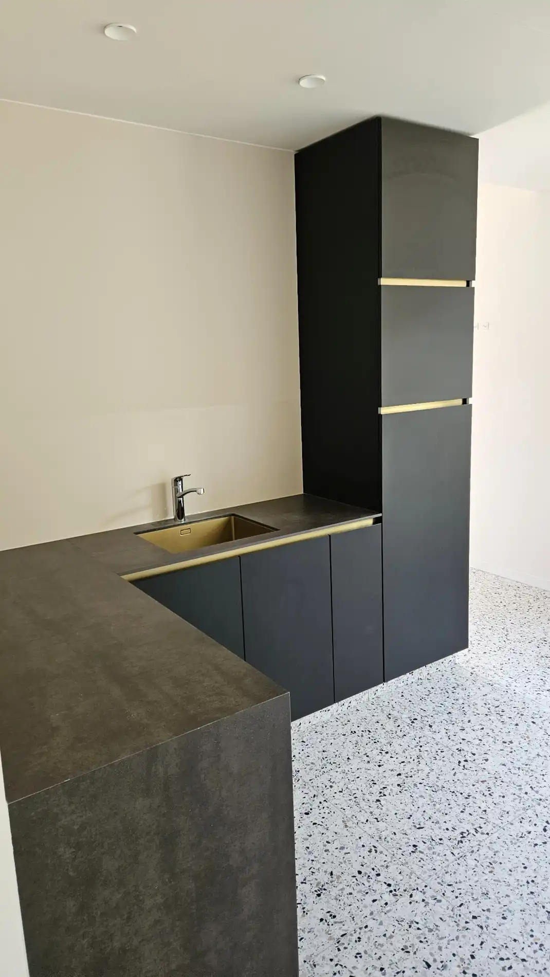 Praktijkruimte of Kantoor in een prachtig gebouw nabij Berlare centrum  foto 16