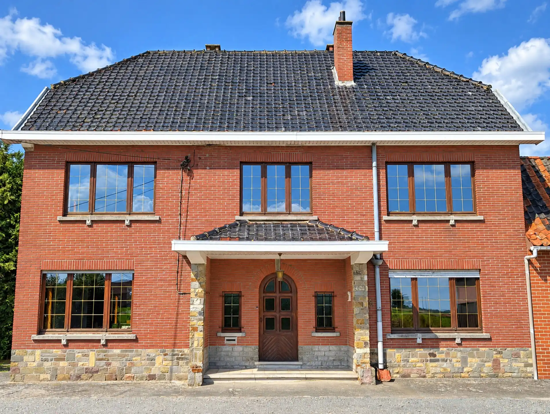 Karakterwoning met veel lichtinval op 70a foto 3