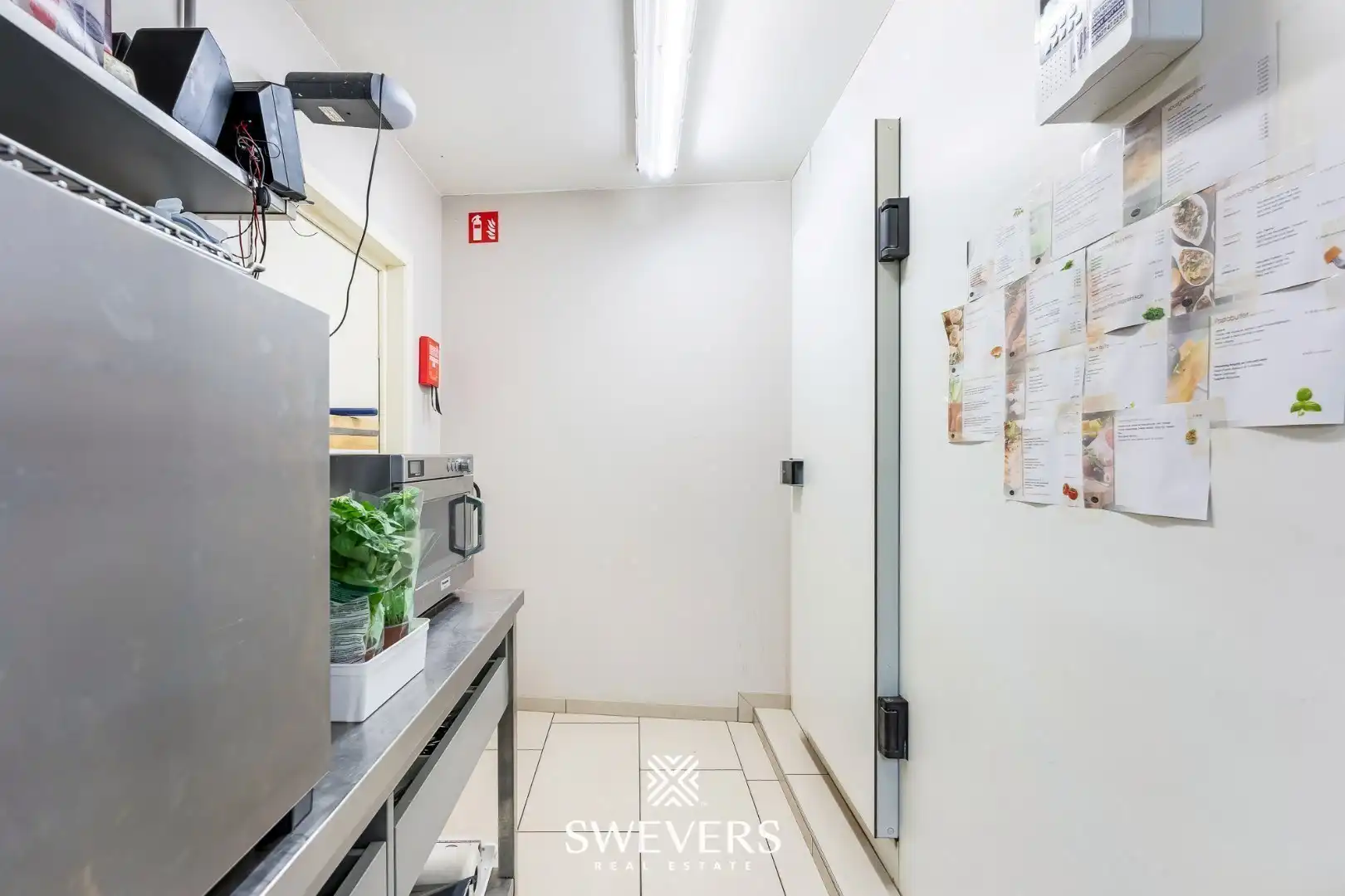 Instapklaar handelspand te huur in Beverlo foto 19