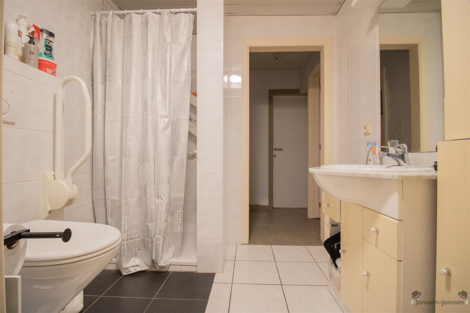 Gelijkvloerse woning met min. 3 slaapkamers en handelsruimte op 563 m² te Pulderbos. foto 12