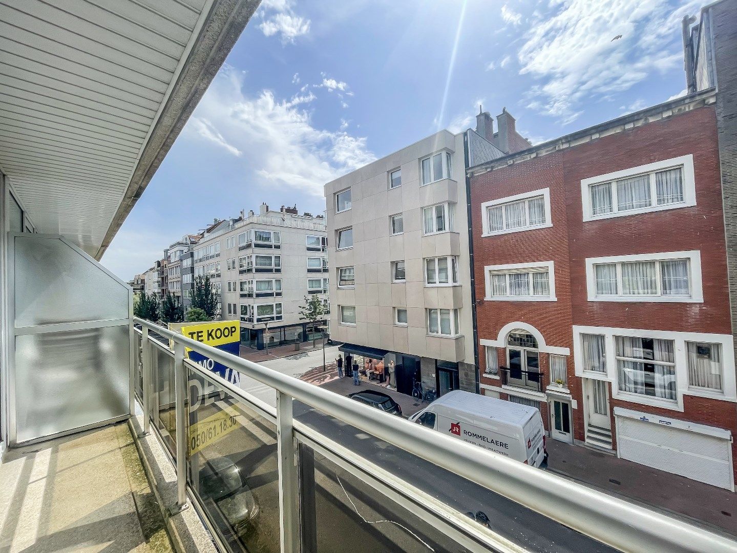 Zonnig duplex appartement met zijdelings zeezicht gelegen vlakbij het Lichttorenplein foto 3