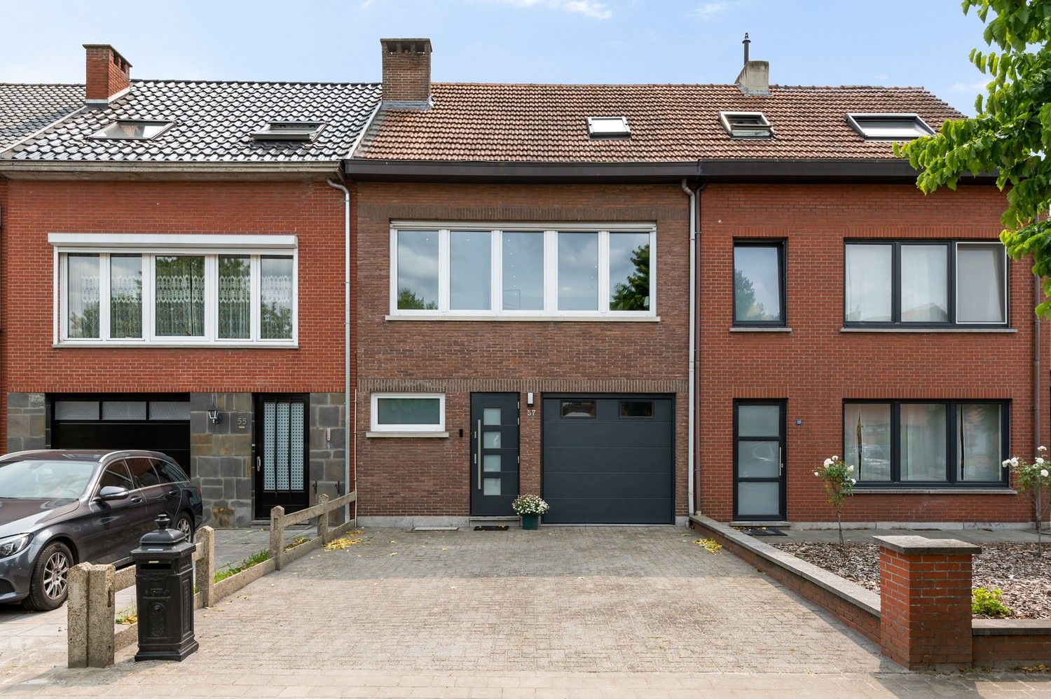 Energiezuinige woning met 3 slaapkamers, 2 badkamers,  garage en tuin in Schoten! foto 2