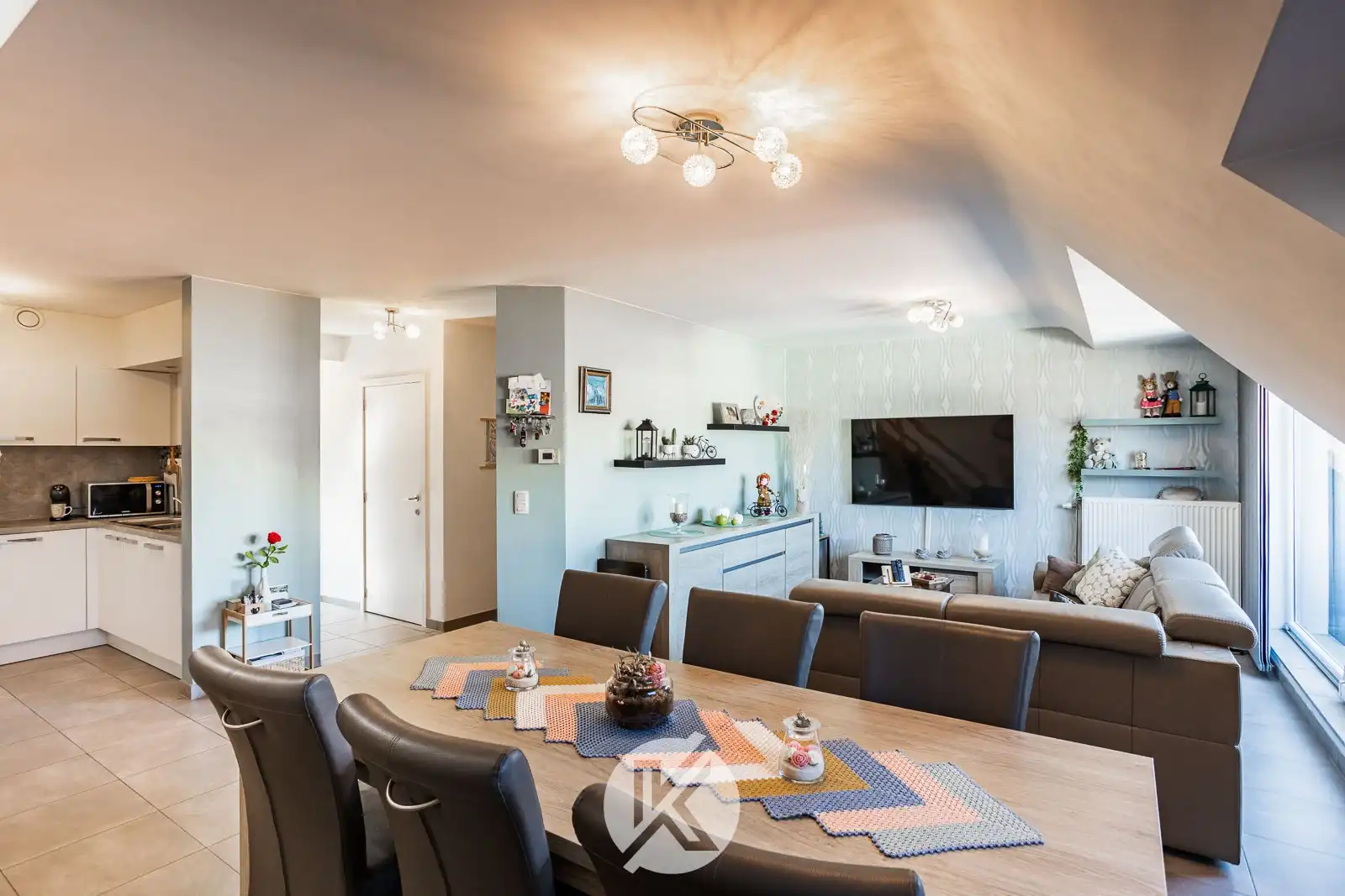 Moderne duplex met 2 slaapkamers en garage foto 5