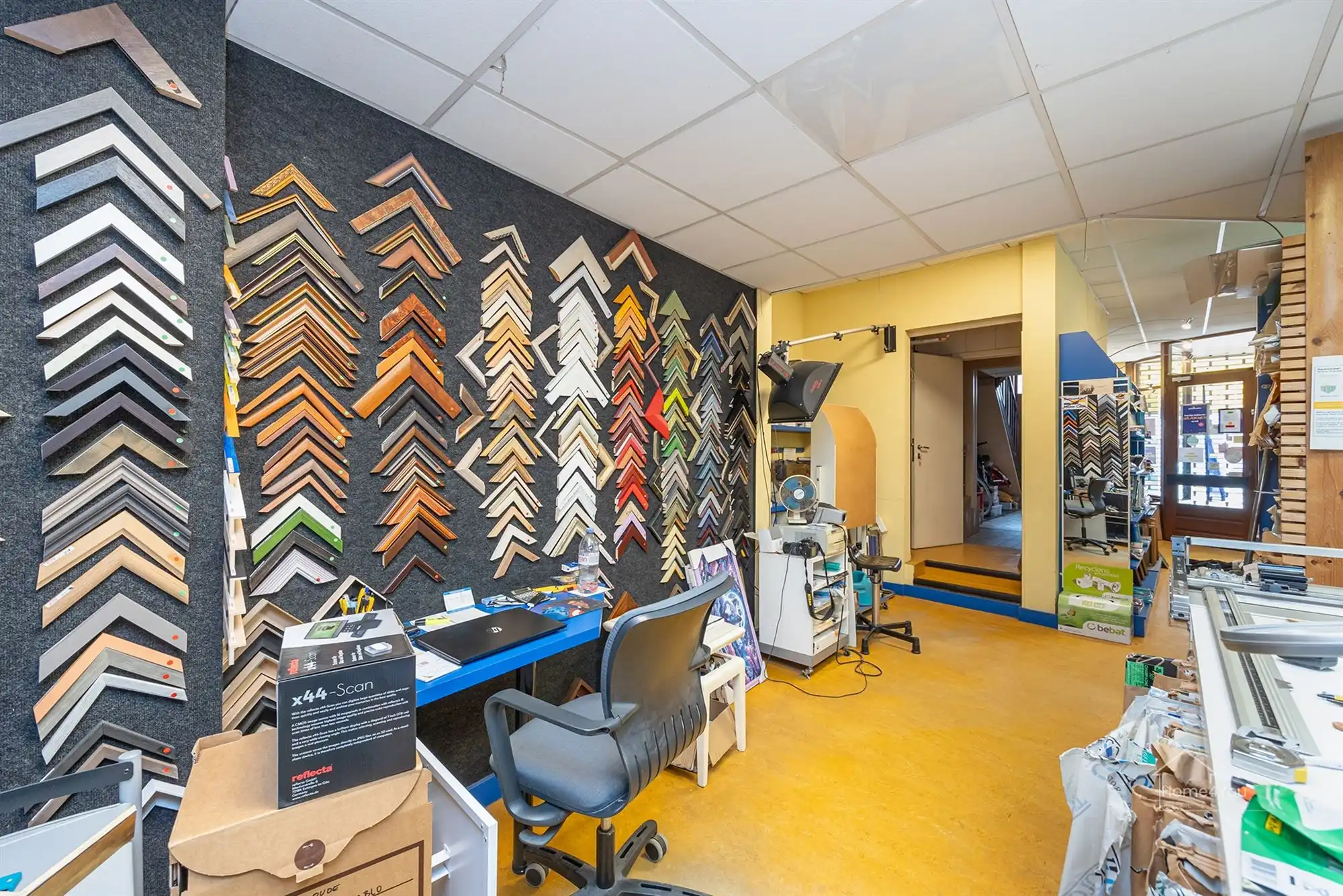 Veelzijdig handelshuis met ruim duplex appartement foto 23