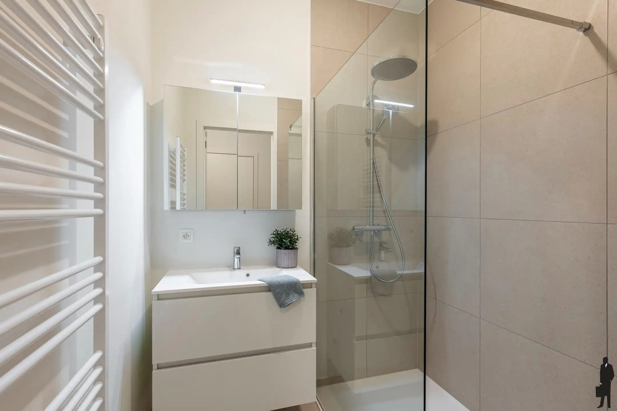 Gelijkvloers app met tuin in prestigieus project in Wilrijk foto 12