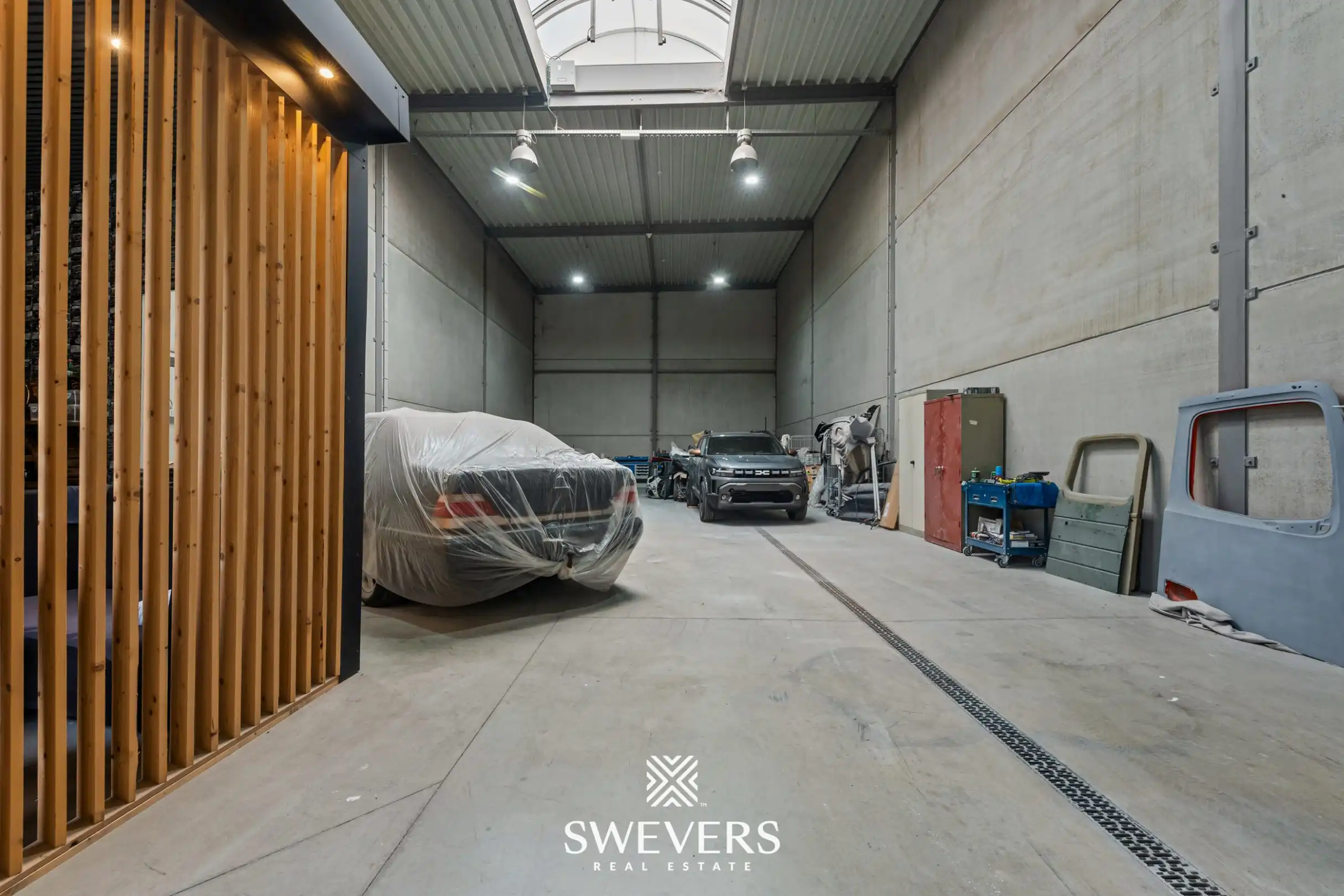 Instapklare recente KMO-unit 198m2 te Diepenbeek: ideale opbrengsteigendom of uw eigen activiteit? foto 2