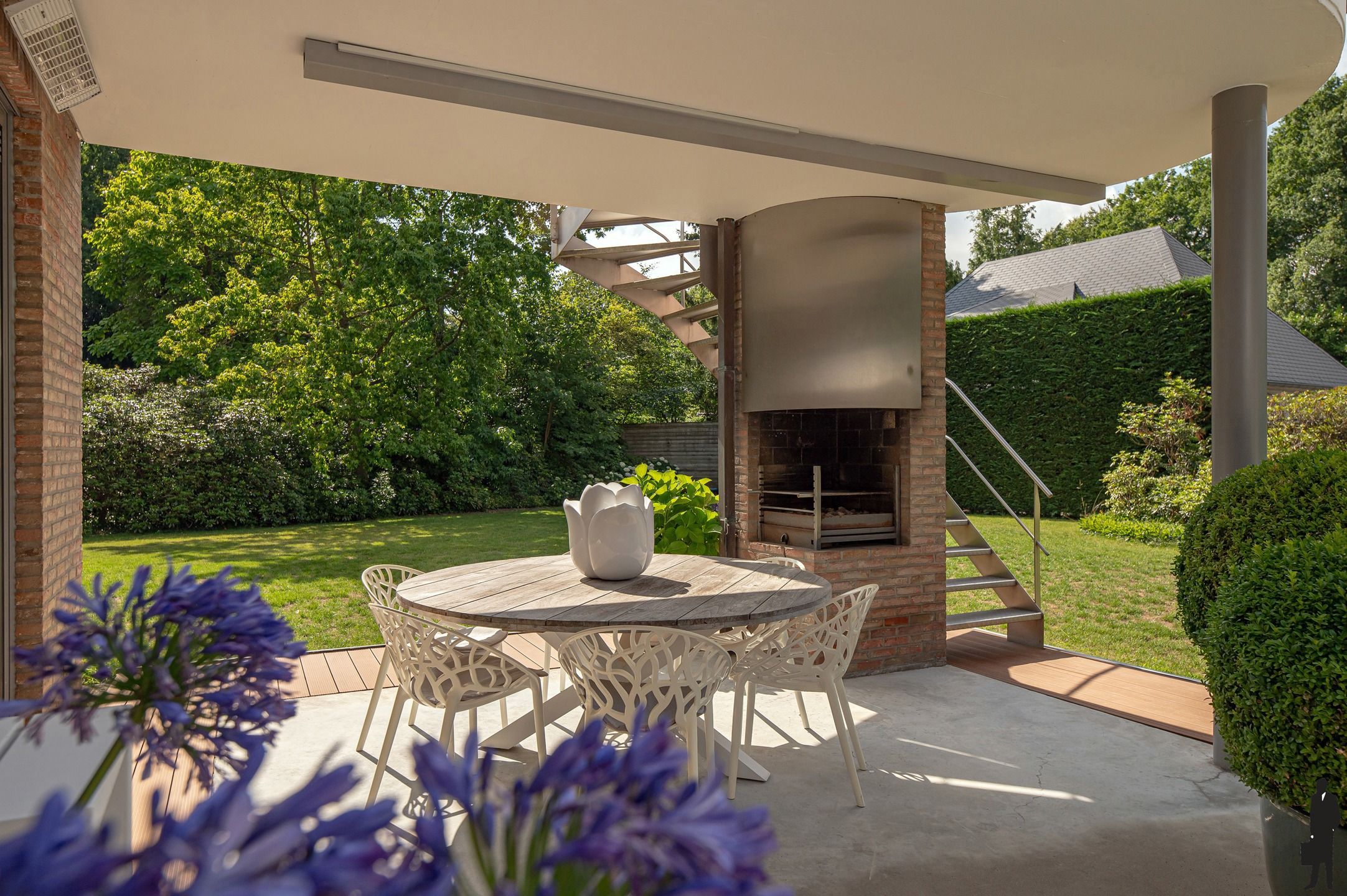 VILLA MET APARTE PRAKTIJK OF APART KANTOOR AAN HUIS (vrij beroep mogelijk!)  foto 23