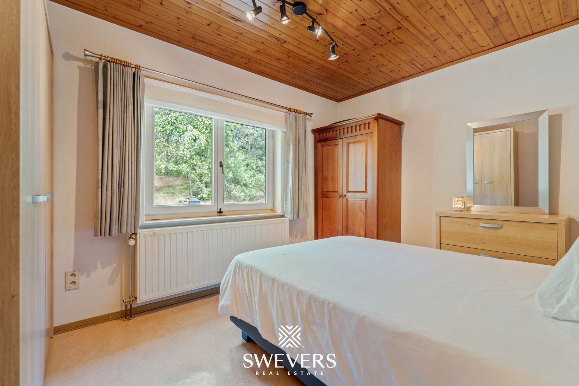 Verzorgde woning met 3 slaapkamers en rustig gelegen op zonnig perceel van 42a foto 20