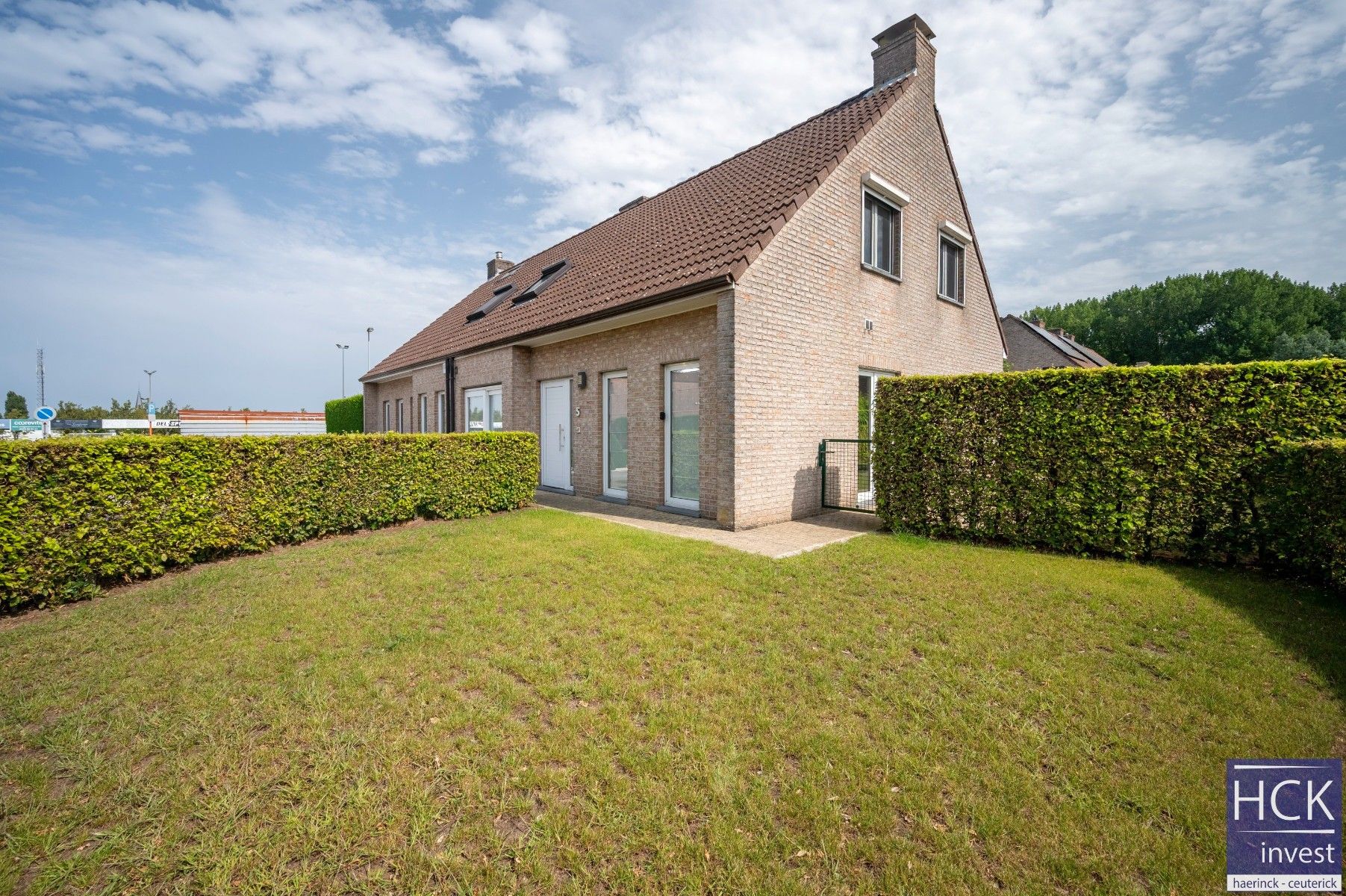 KRUISHOUTEM - Instapklare woning met 3 SLPK. én zongerichte tuin foto 2