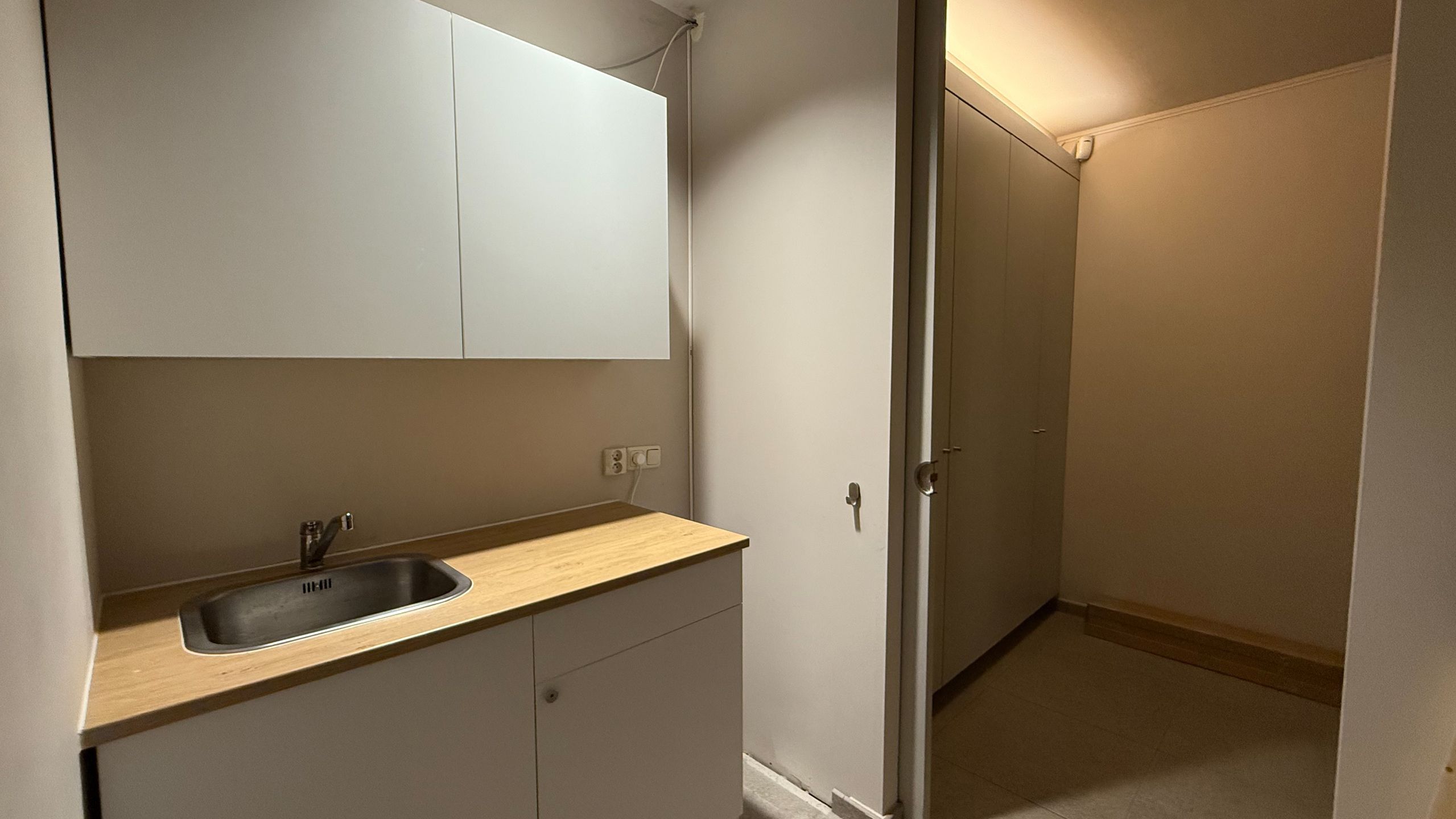 trendy handelsruimte in Hoopnatie aan Scheldekaaien foto 13