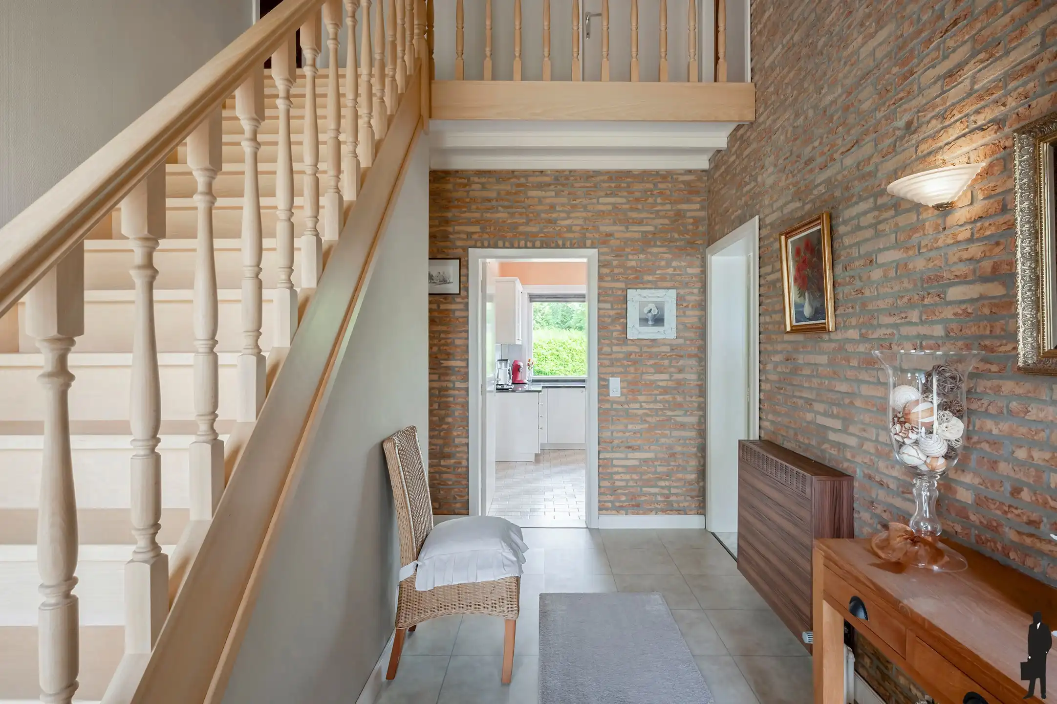 Ruime woning met tuin en bijgebouw foto 7