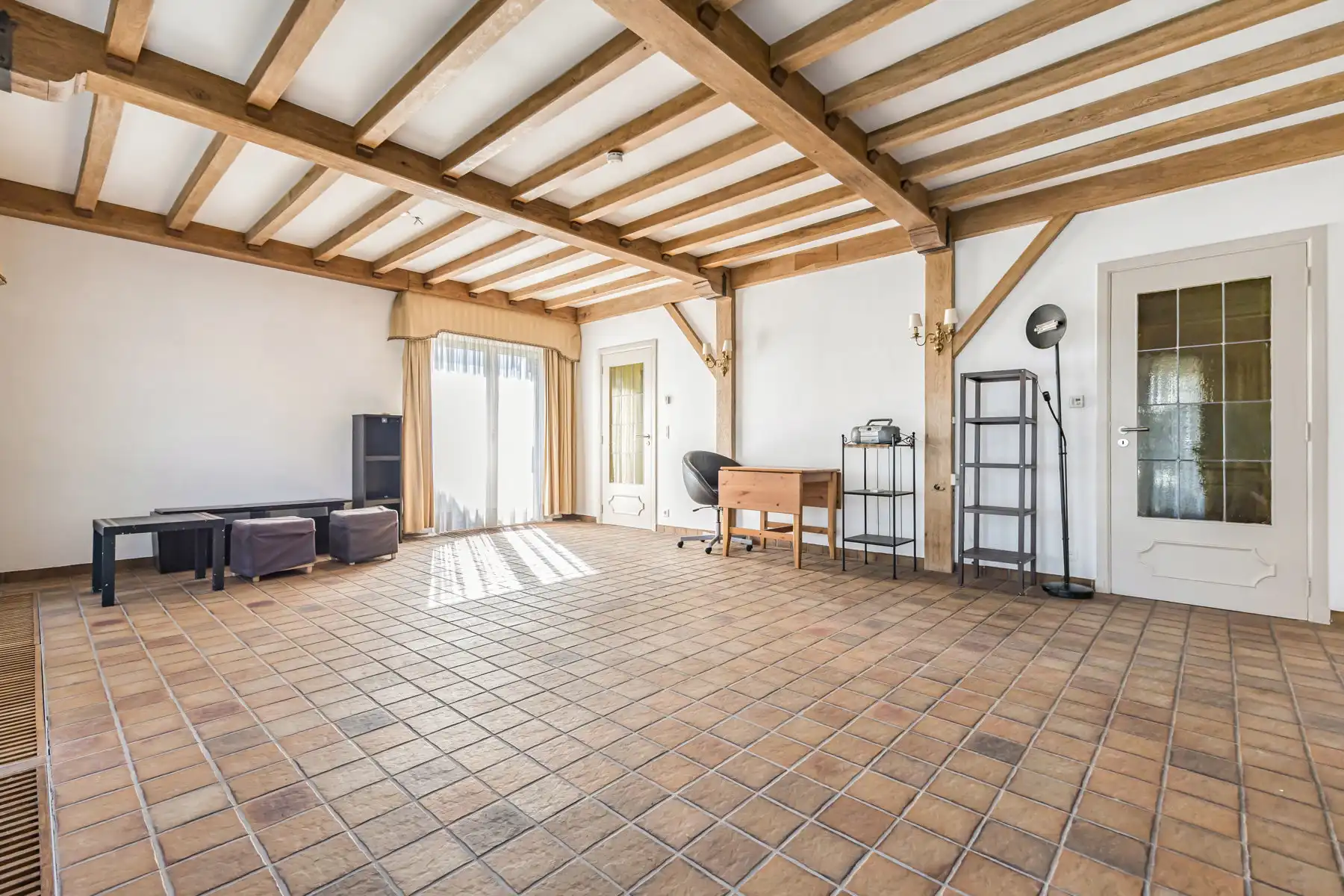 Bungalow met 2 slaapkamers, garage en tuin foto 8