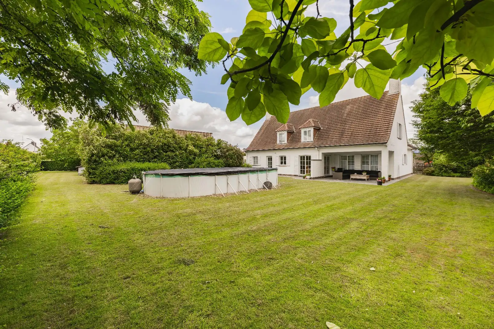 PRESTIGIEUZE VILLA MET LOODS VLAKBIJ CENTRUM PITTEM foto 17