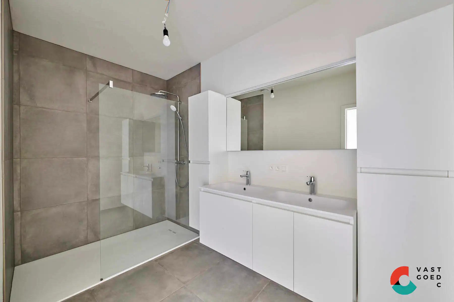 Instapklaar appartement met terras nabij het centrum foto 8