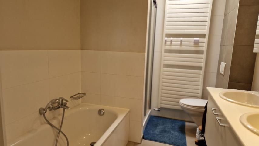 Ruim, energiezuinig DUPLEXAPPARTEMENT met 2slaapkmers, mooie leeefruuimten, terras en parking. foto 29