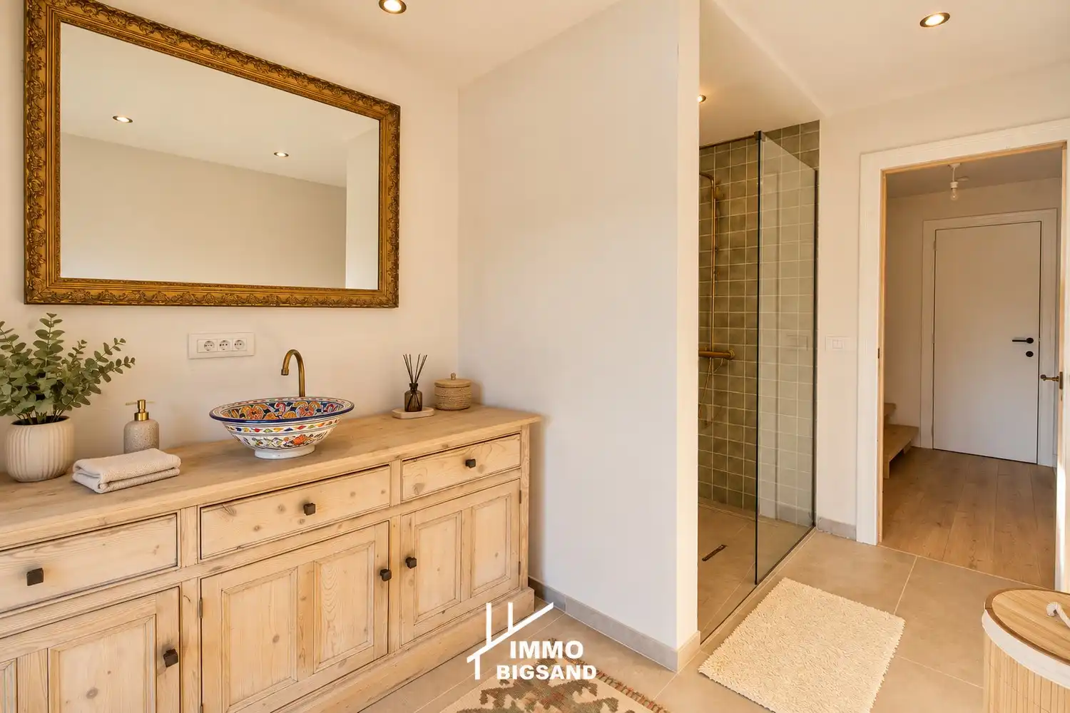 Gerenoveerde halfopen woning met authentieke elementen met 3 slaapkamers en garage foto 11
