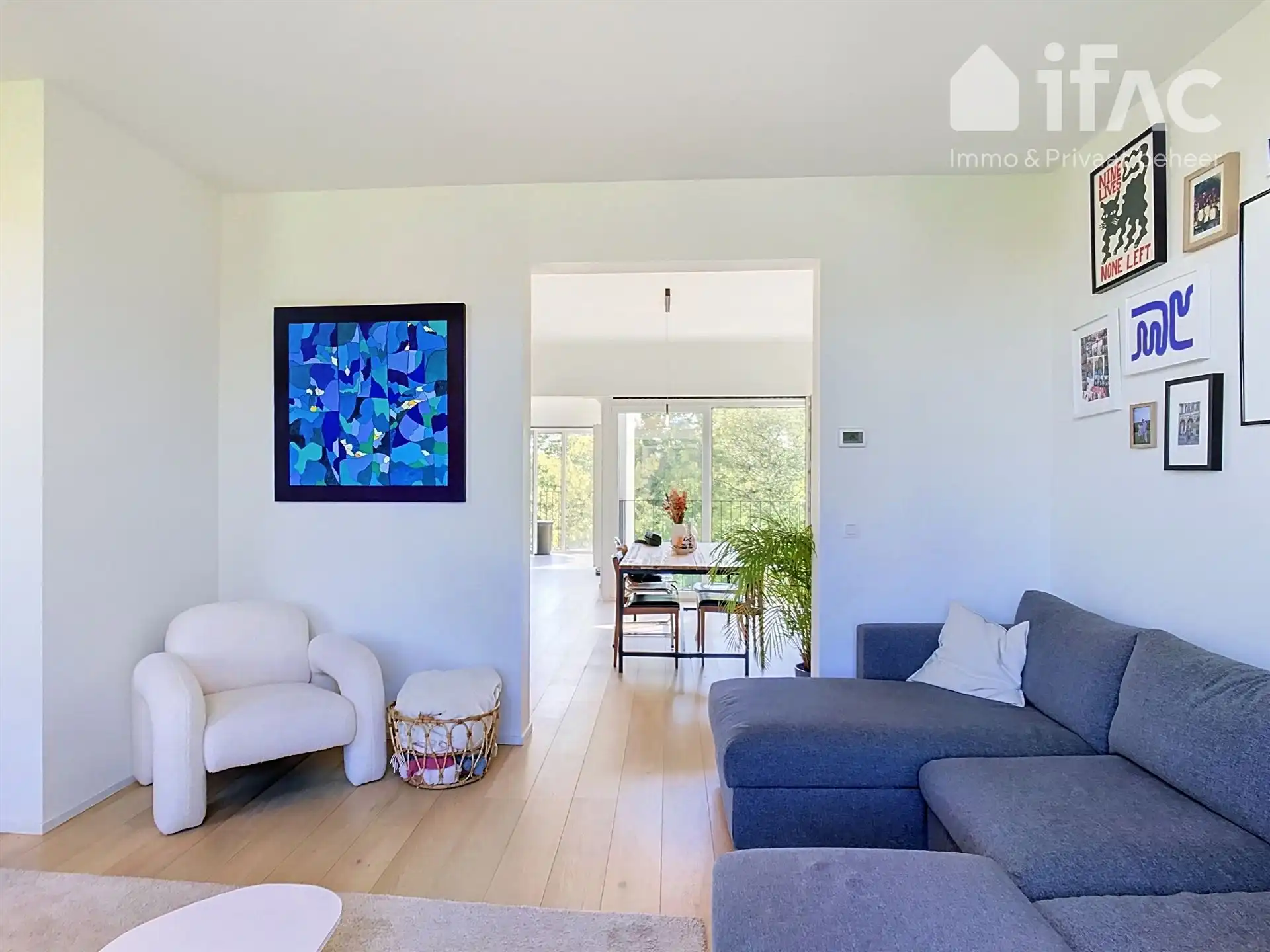 Prachtig afgewerkt duplex appartement met garage foto 4