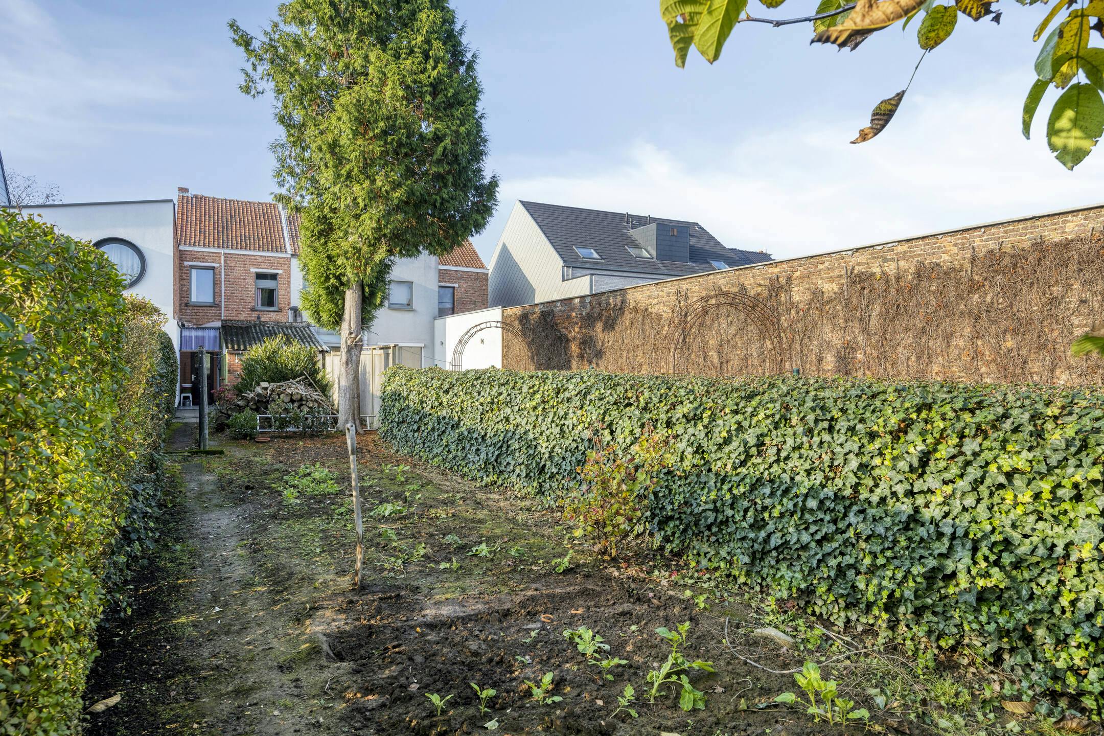 Te renoveren huis met 2 slaapk., zolder en tuin - Rupelmonde foto 11