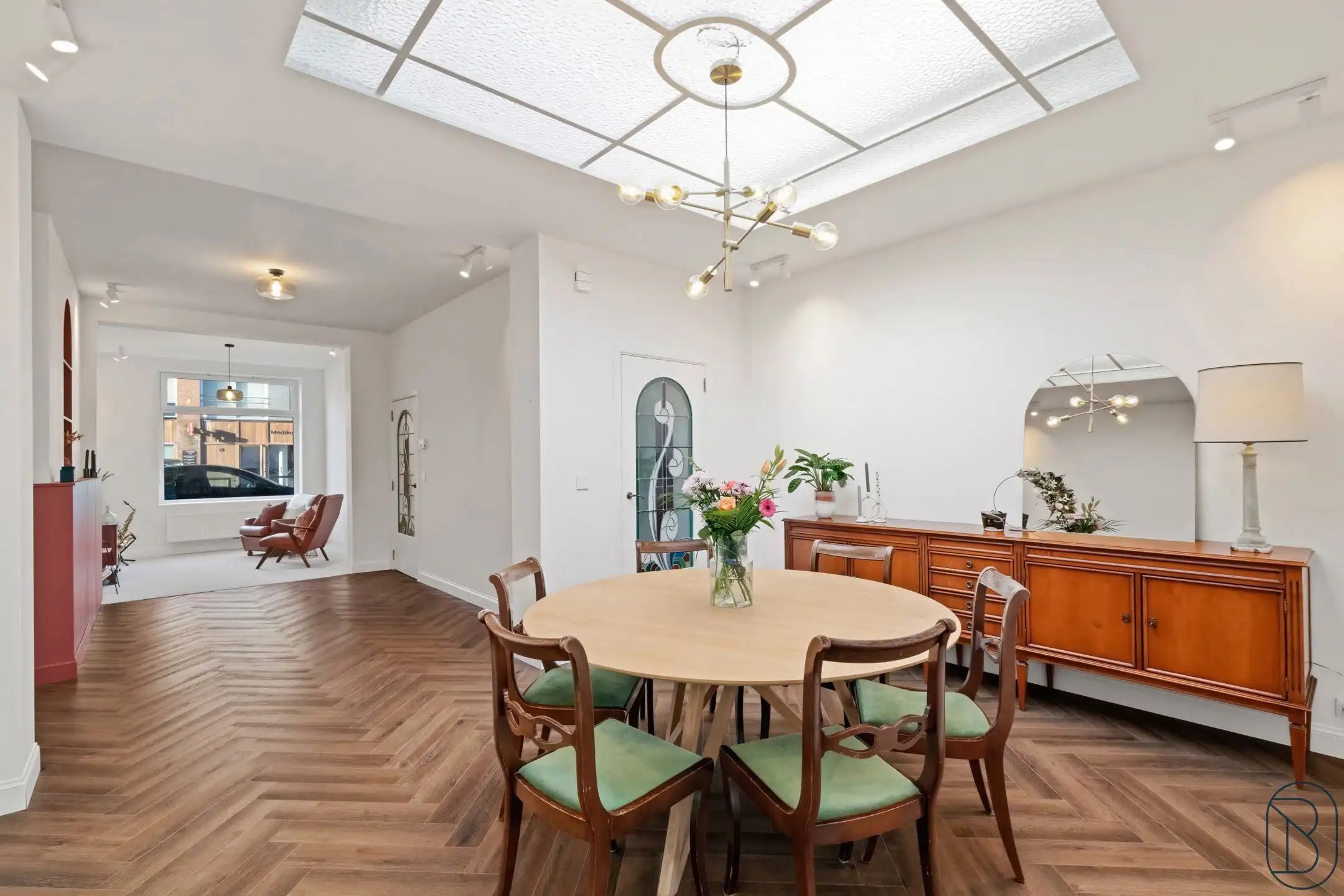 Volledig gerenoveerde architecturale parel met 3 slk & EPC B foto {{pictureIndex}}