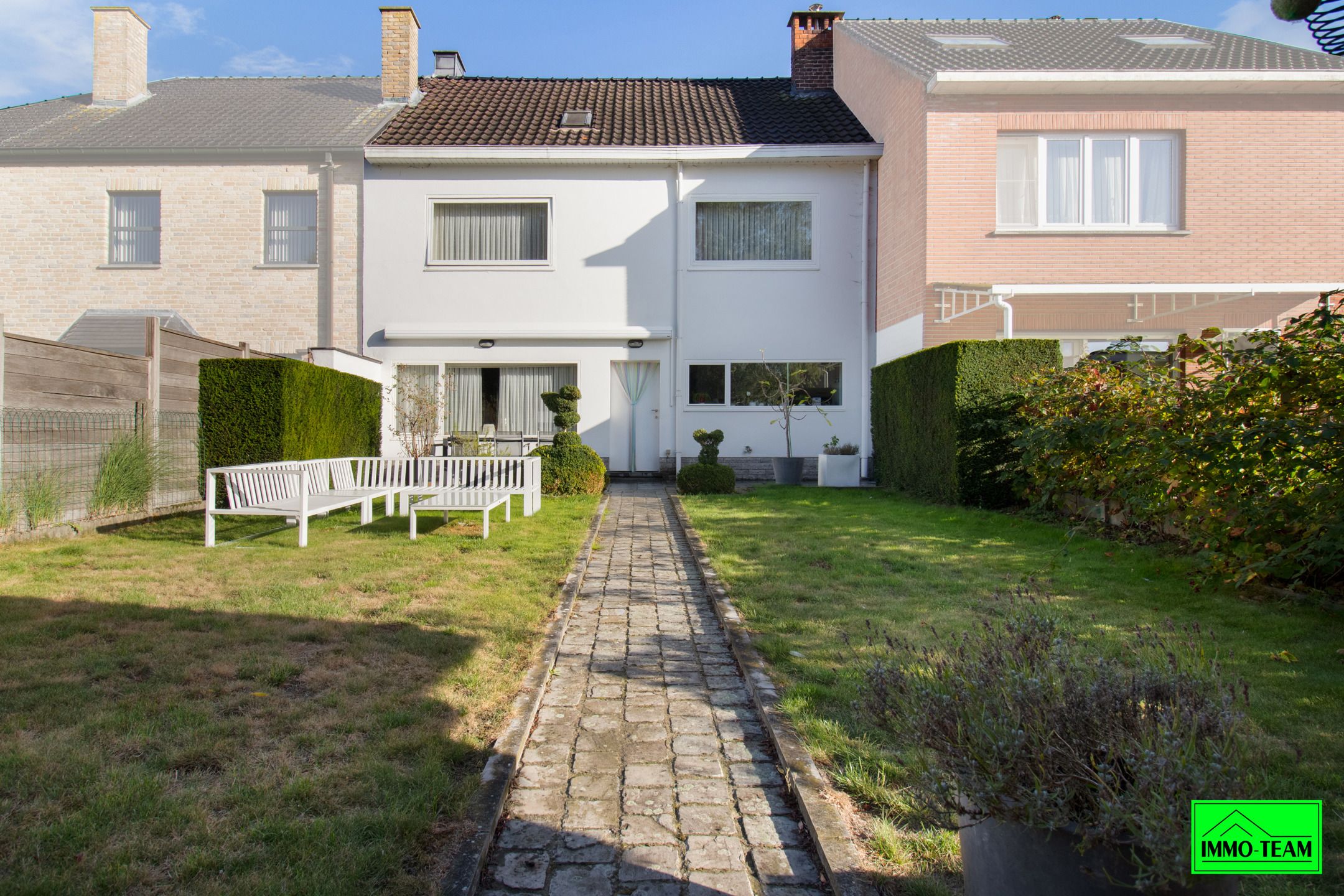 Ruime gezinswoning met tuin en garage in Denderleeuw foto 14