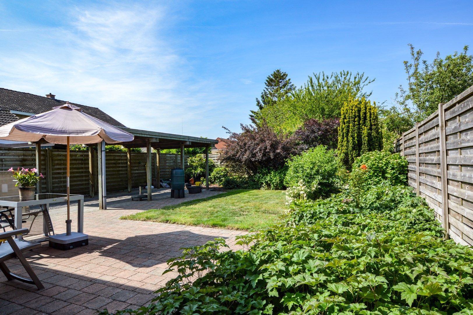 Gezinswoning met ruime tuin in residentieel St-Michiels foto 18