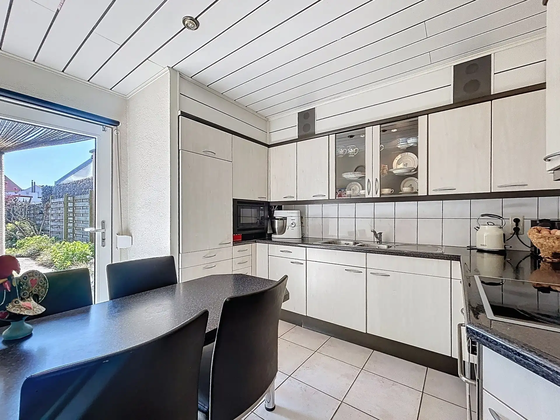 Charmante woning met 3 slaapkamers op toplocatie! foto 5