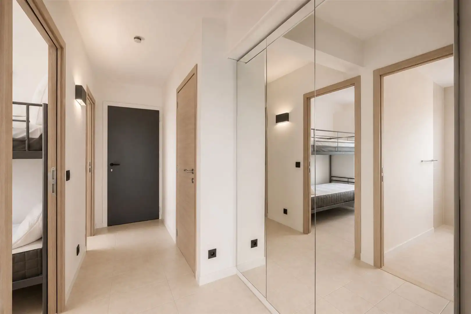 uitzonderlijk hoek appartement met 2 slaapkamers foto 14