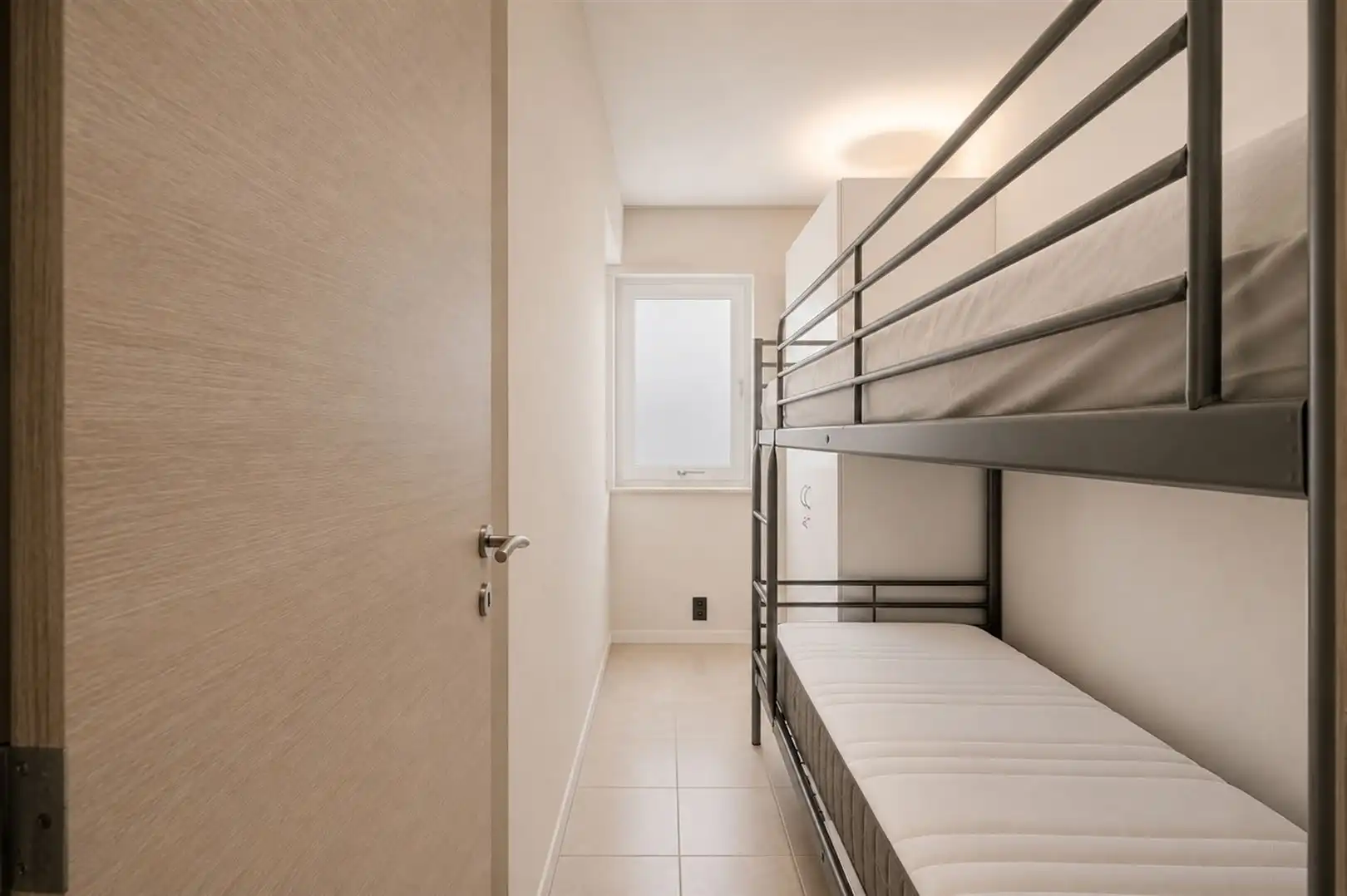 uitzonderlijk hoek appartement met 2 slaapkamers foto 14