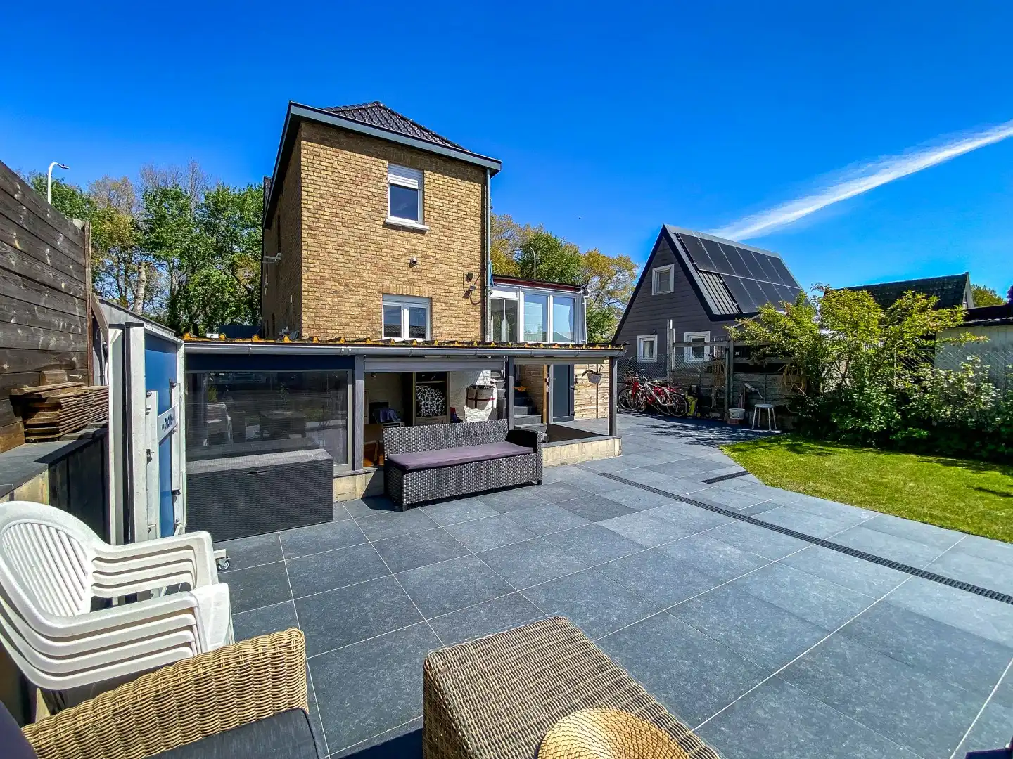 Instapklare woning gelegen op 330m² te Oostduinkerke.  foto 21