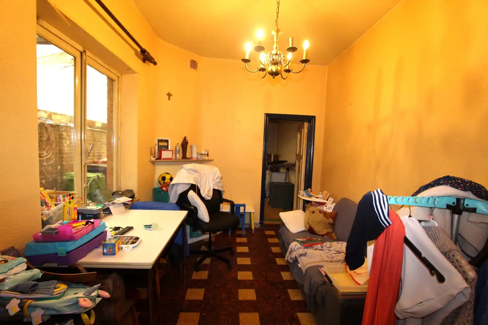 HANDELSPAND - TOP GELEGEN IN HET CENTRUM foto 9