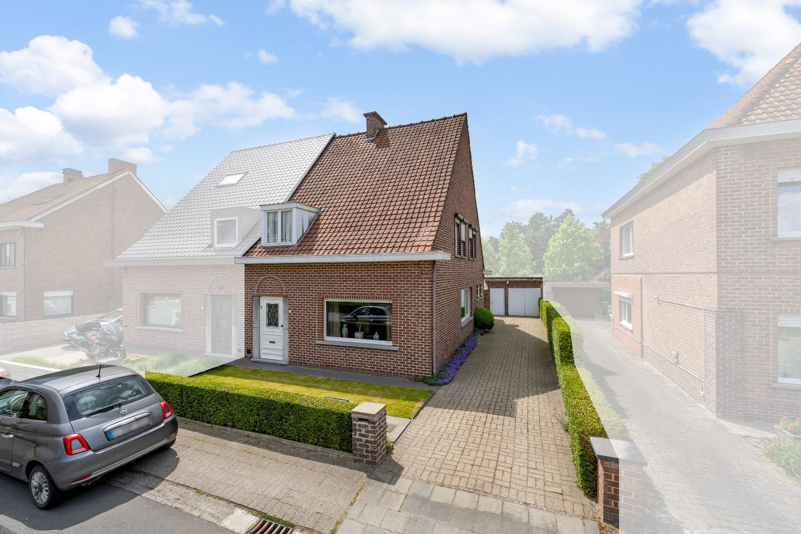 Te renoveren halfopen bebouwing op een gunstige locatie in Mariakerke foto 2