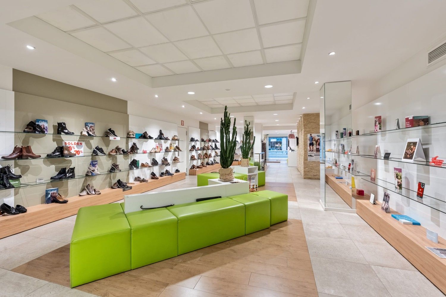 Handelspand op toplocatie aan de Markt te Bilzen! foto 6