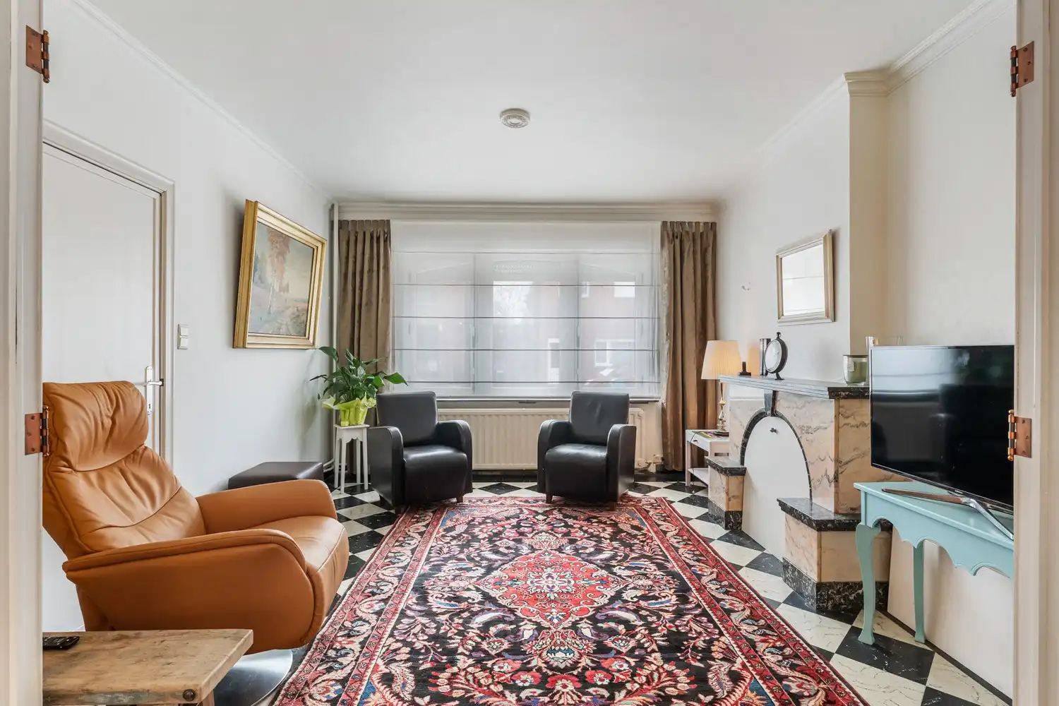 Goed gelegen en vrijstaande woning met 2 slaapkamers, uitbreidingsmogelijkheden onder het dak en een oprit met een garage op een perceel van 9a 96ca grenzend aan en met de tuin deels gelegen in agrarisch gebied! foto 5