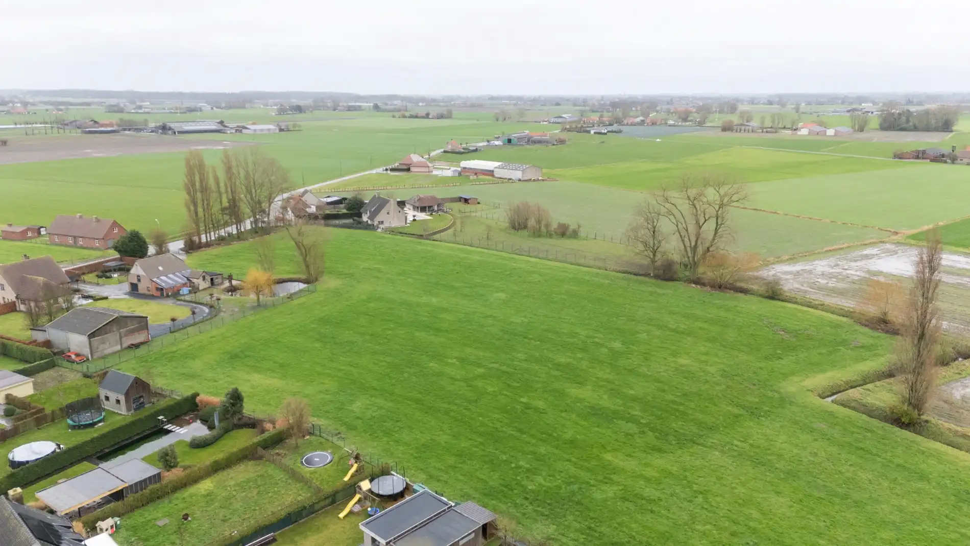 Woning met 4 kamers, 2 badkamers en 2 garages foto 22